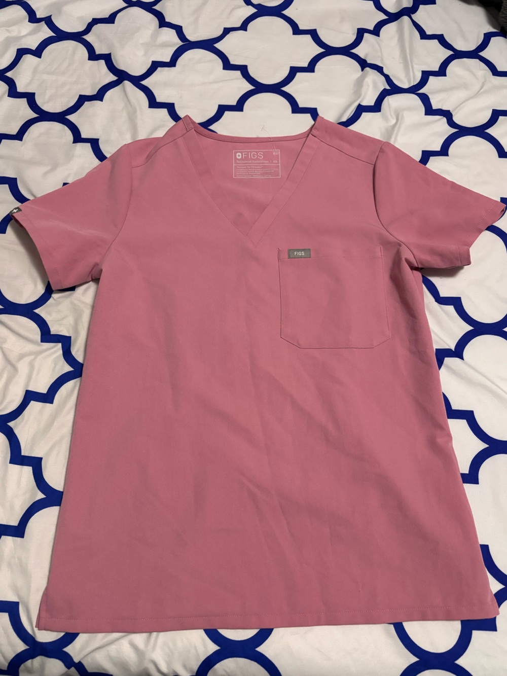 Figs Womens V-Neck Top in Dusty Rose Pink